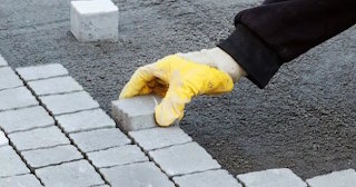 Укладка тротуарной плитки 50 на 50 в Железнодорожном в октябре