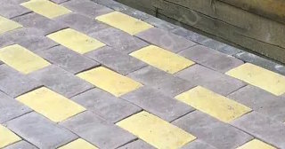 Укладка тротуарной плитки вокруг дома в Железнодорожном - цены от 820 руб.