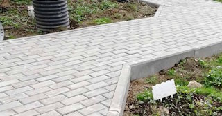 Профессиональная укладка брусчатки в Железнодорожном в октябре