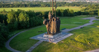 Благоустройство памятников в Железнодорожном от 923 руб. – компания ТротуарнаяПлитка