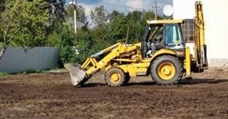 Выравнивание рельефа в Железнодорожном в октябре